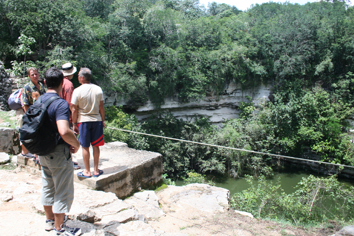 chichen_sacrifice_cenote_01